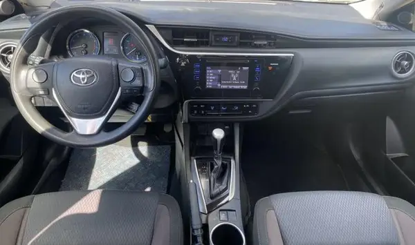 5YFBURHE0HP641636 2017 TOYOTA COROLLA - Image 8