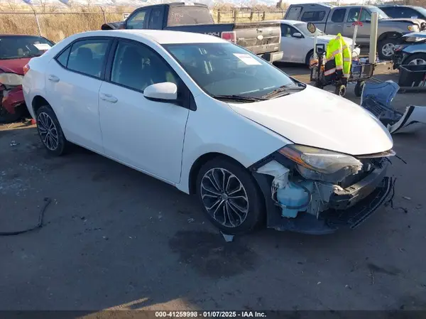 5YFBURHE0HP642186 2017 TOYOTA COROLLA - Image 1