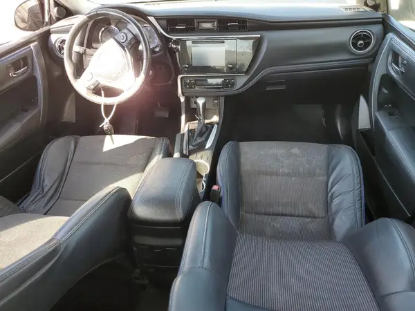5YFBURHE0HP643306 2017 TOYOTA COROLLA - Image 8