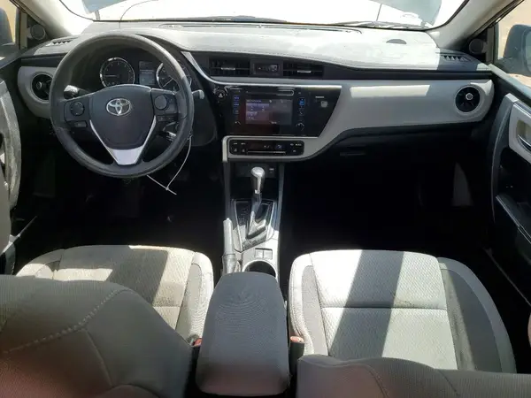 5YFBURHE0HP647257 2017 TOYOTA COROLLA - Image 8