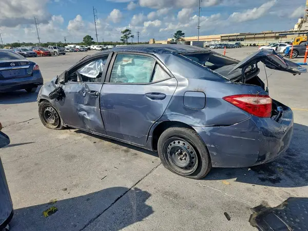 5YFBURHE0HP647999 2017 TOYOTA COROLLA - Image 2