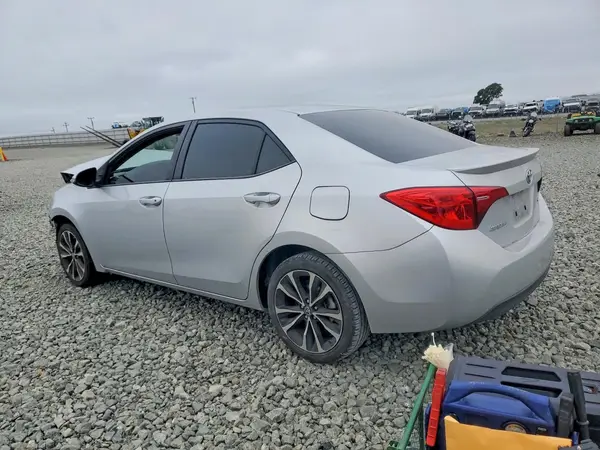 5YFBURHE0HP649932 2017 TOYOTA COROLLA - Image 2
