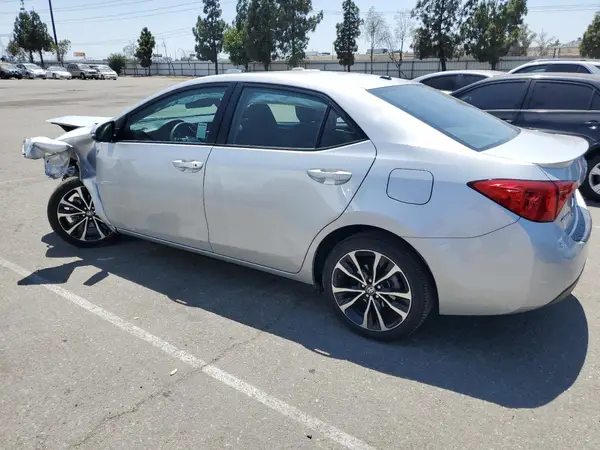 5YFBURHE0HP649977 2017 TOYOTA COROLLA - Image 2