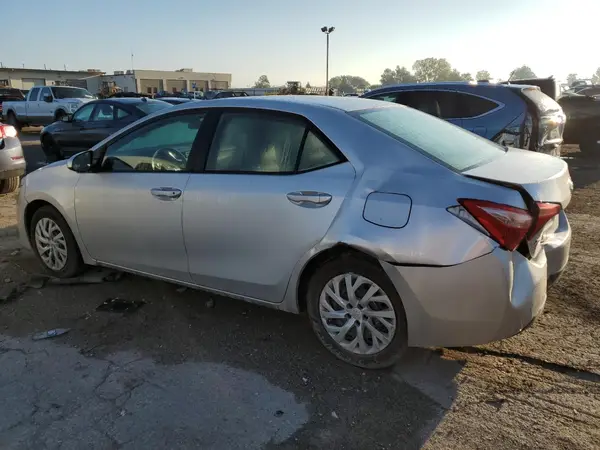 5YFBURHE0HP655620 2017 TOYOTA COROLLA - Image 2
