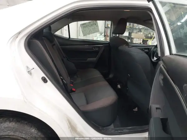 5YFBURHE0HP657772 2017 TOYOTA COROLLA - Image 8