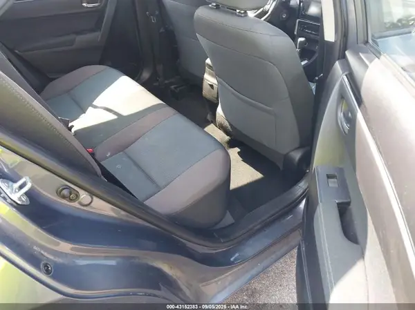 5YFBURHE0HP658226 2017 TOYOTA COROLLA - Image 8
