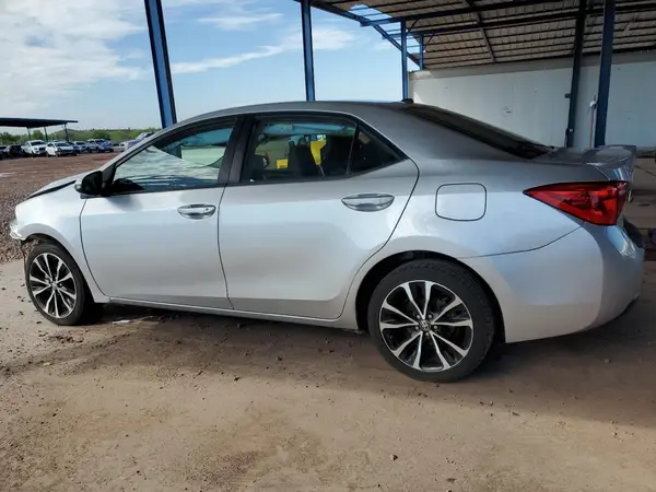 5YFBURHE0HP658307 2017 TOYOTA COROLLA - Image 2