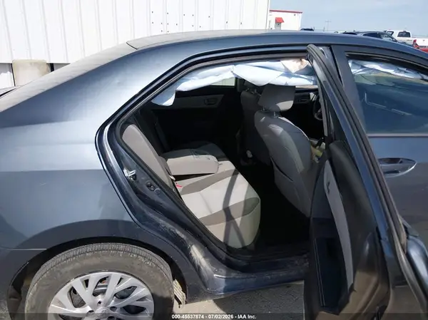 5YFBURHE0HP658579 2017 TOYOTA COROLLA - Image 8