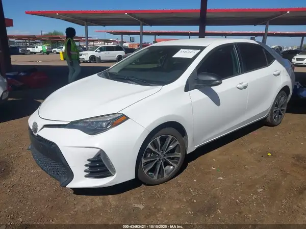 5YFBURHE0HP660090 2017 TOYOTA COROLLA - Image 2