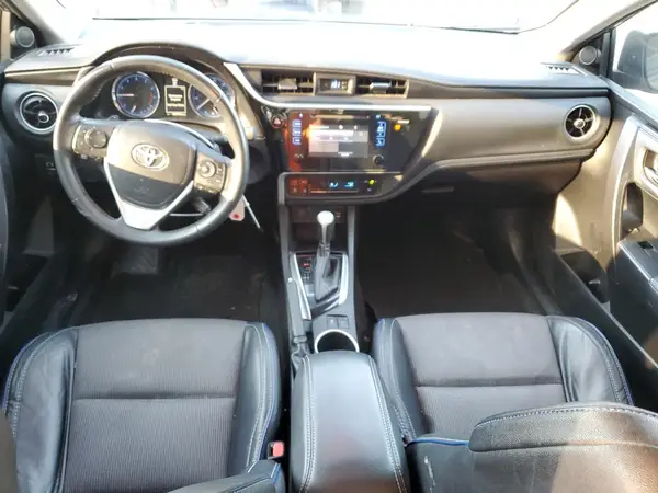5YFBURHE0HP660607 2017 TOYOTA COROLLA - Image 8
