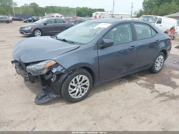 5YFBURHE0HP660963 2017 TOYOTA COROLLA - Image 2