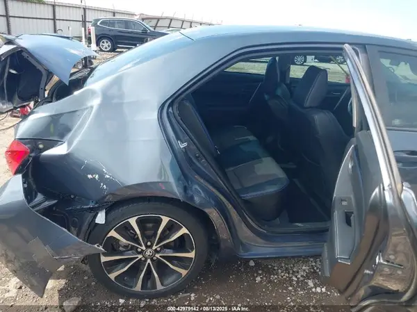 5YFBURHE0HP661644 2017 TOYOTA COROLLA - Image 8