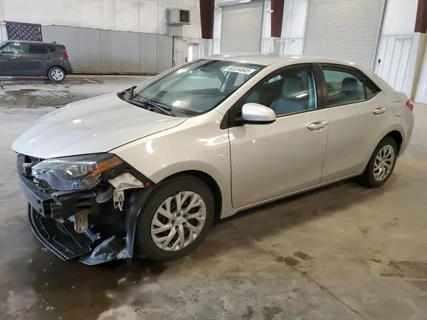 5YFBURHE0HP661904 2017 TOYOTA COROLLA - Image 1