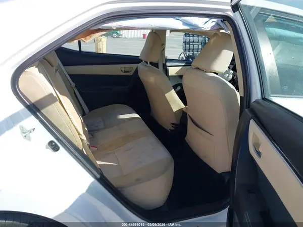 5YFBURHE0HP661983 2017 TOYOTA COROLLA - Image 8
