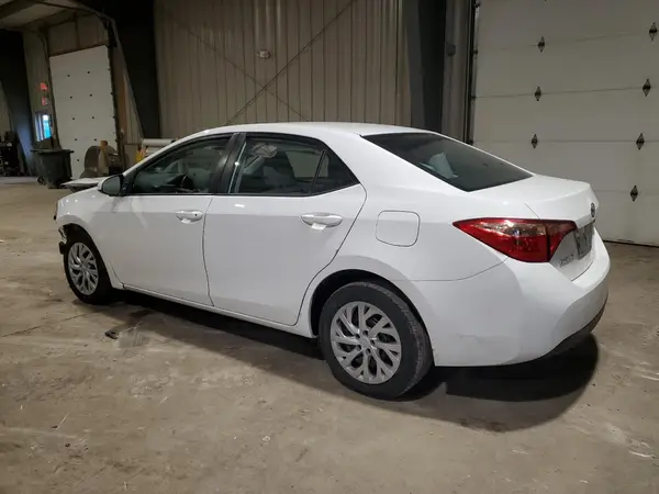 5YFBURHE0HP662275 2017 TOYOTA COROLLA - Image 2