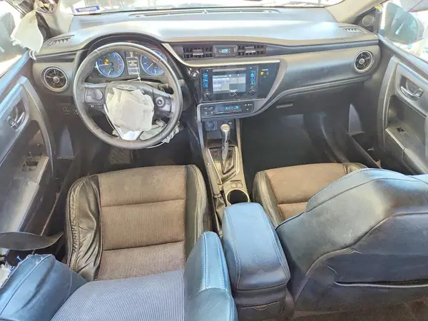 5YFBURHE0HP663720 2017 TOYOTA COROLLA - Image 8