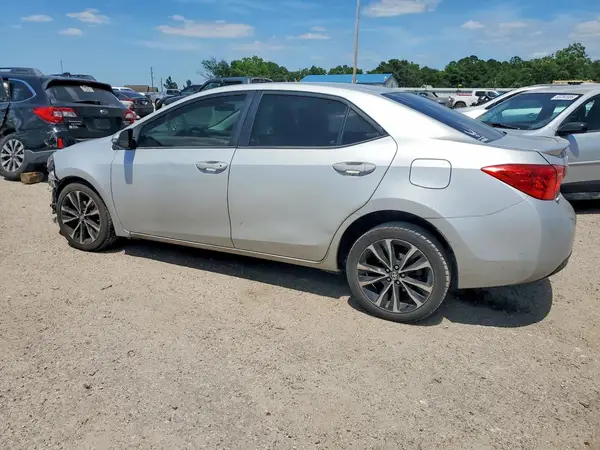 5YFBURHE0HP666326 2017 TOYOTA COROLLA - Image 2