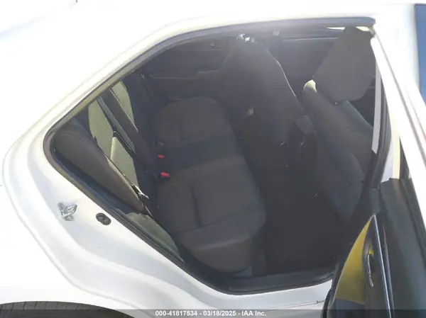 5YFBURHE0HP666505 2017 TOYOTA COROLLA - Image 8