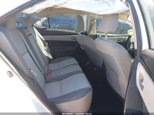 5YFBURHE0HP667704 2017 TOYOTA COROLLA - Image 8
