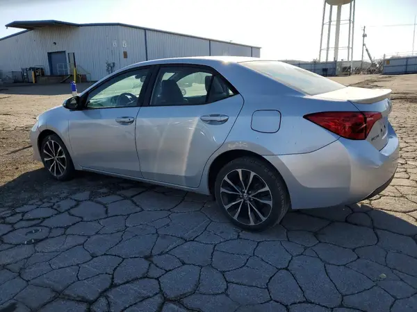 5YFBURHE0HP668481 2017 TOYOTA COROLLA - Image 2