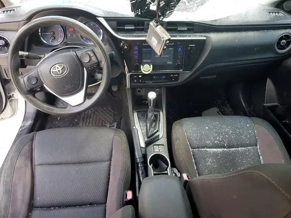 5YFBURHE0HP669002 2017 TOYOTA COROLLA - Image 8