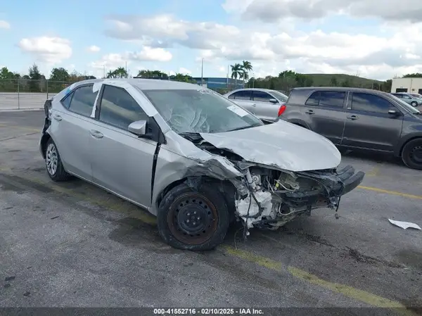 5YFBURHE0HP669162 2017 TOYOTA COROLLA - Image 1