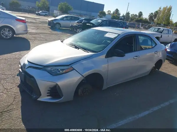 5YFBURHE0HP678251 2017 TOYOTA COROLLA - Image 2