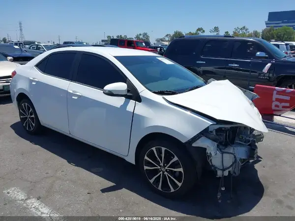 5YFBURHE0HP678511 2017 TOYOTA COROLLA - Image 1
