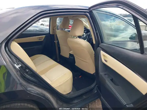 5YFBURHE0HP678525 2017 TOYOTA COROLLA - Image 8