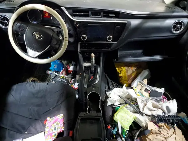 5YFBURHE0HP678606 2017 TOYOTA COROLLA - Image 8