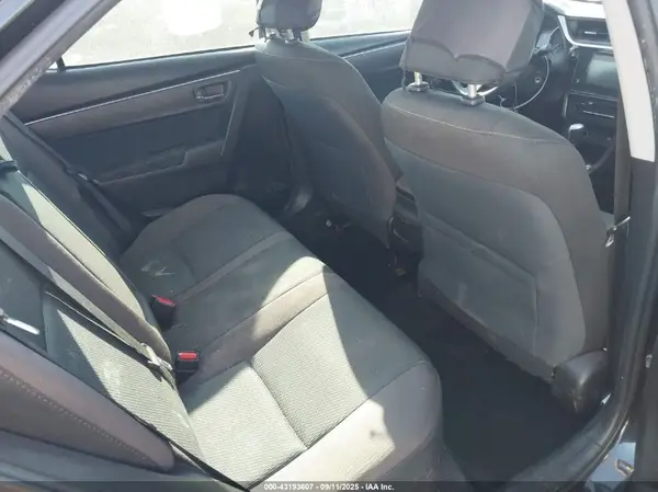 5YFBURHE0HP678704 2017 TOYOTA COROLLA - Image 8