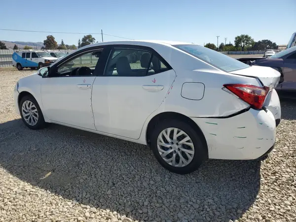 5YFBURHE0HP681716 2017 TOYOTA COROLLA - Image 2