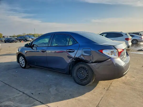 5YFBURHE0HP681795 2017 TOYOTA COROLLA - Image 2