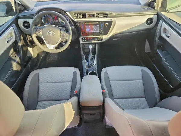 5YFBURHE0HP681795 2017 TOYOTA COROLLA - Image 8