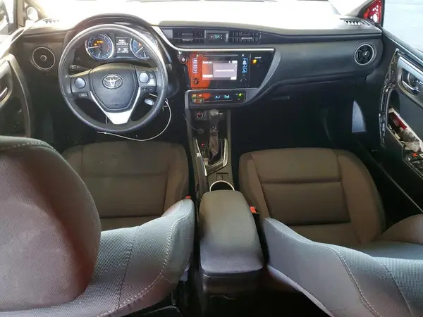 5YFBURHE0HP681893 2017 TOYOTA COROLLA - Image 8