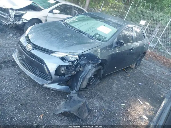 5YFBURHE0HP682011 2017 TOYOTA COROLLA - Image 2