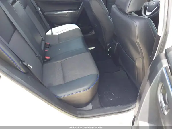 5YFBURHE0HP685216 2017 TOYOTA COROLLA - Image 8
