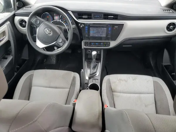 5YFBURHE0HP685247 2017 TOYOTA COROLLA - Image 8