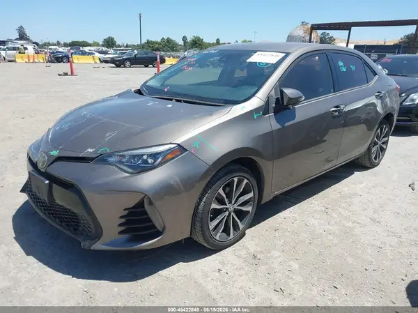 5YFBURHE0HP687385 2017 TOYOTA COROLLA - Image 2