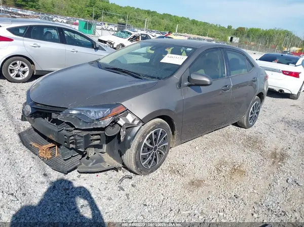 5YFBURHE0HP687919 2017 TOYOTA COROLLA - Image 2