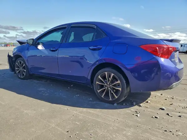 5YFBURHE0HP689542 2017 TOYOTA COROLLA - Image 2