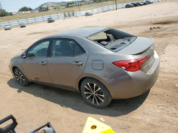 5YFBURHE0HP690819 2017 TOYOTA COROLLA - Image 2
