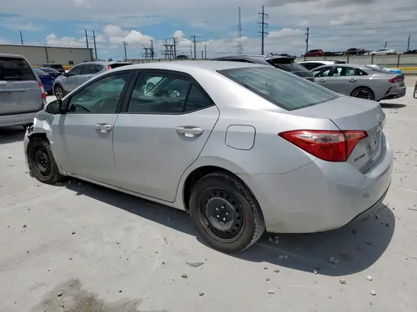 5YFBURHE0HP692439 2017 TOYOTA COROLLA - Image 2