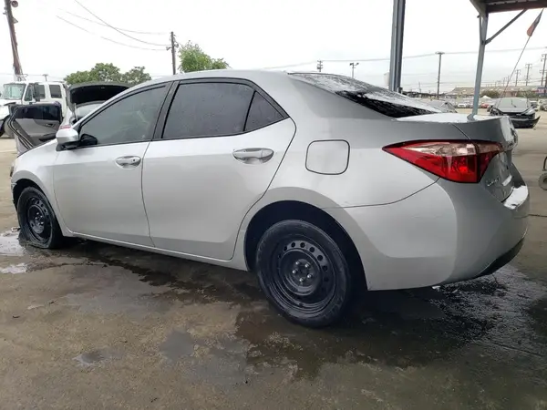 5YFBURHE0HP692604 2017 TOYOTA COROLLA - Image 2