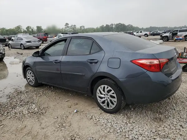 5YFBURHE0HP693672 2017 TOYOTA COROLLA - Image 2