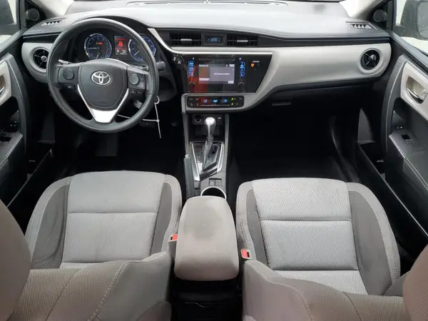 5YFBURHE0HP693672 2017 TOYOTA COROLLA - Image 8