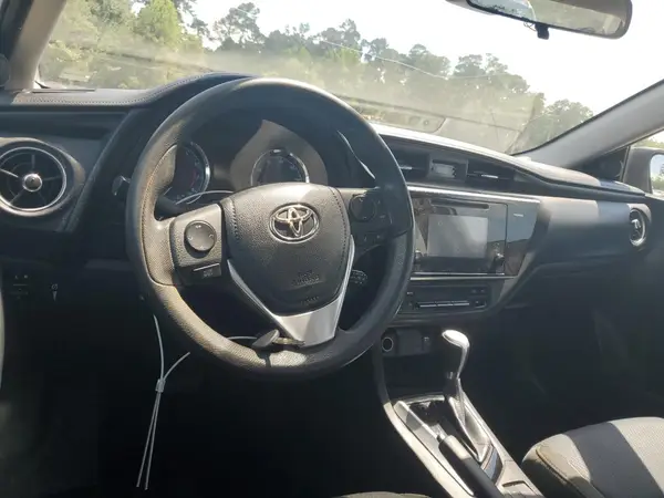 5YFBURHE0HP694773 2017 TOYOTA COROLLA - Image 8