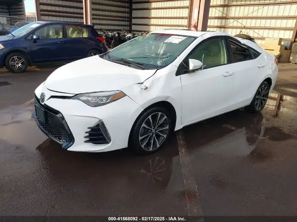 5YFBURHE0HP694885 2017 TOYOTA COROLLA - Image 2