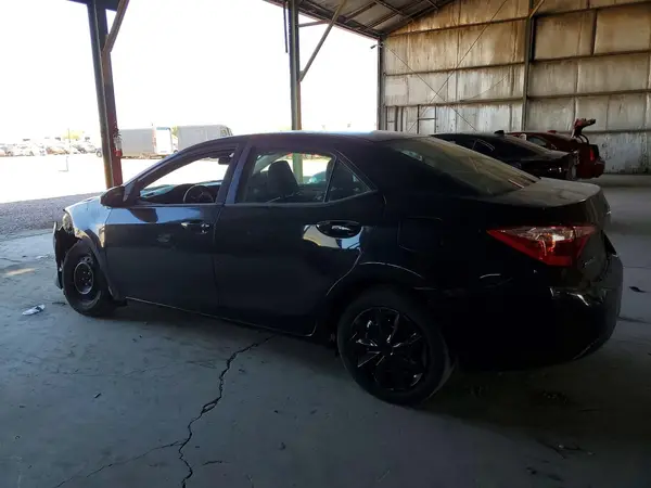 5YFBURHE0HP700801 2017 TOYOTA COROLLA - Image 2
