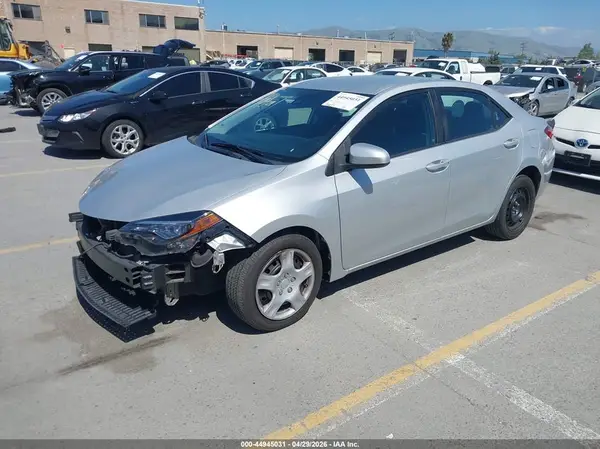 5YFBURHE0HP702824 2017 TOYOTA COROLLA - Image 2